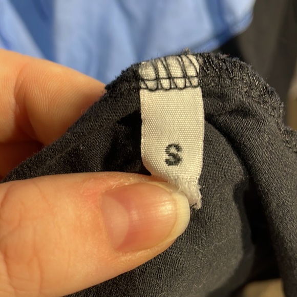 Mod-o-doc size small black and blue comfortable button up - Picture 5 of 5